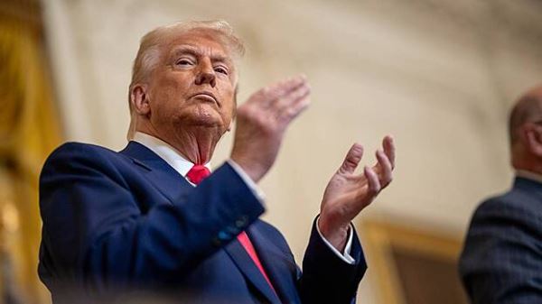 «Понимаете, кто это»: самолет Трампа чуть не столкнулся с пассажирским лайнером