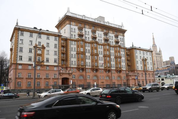 СМИ: США хотят наладить с Россией работу посольств