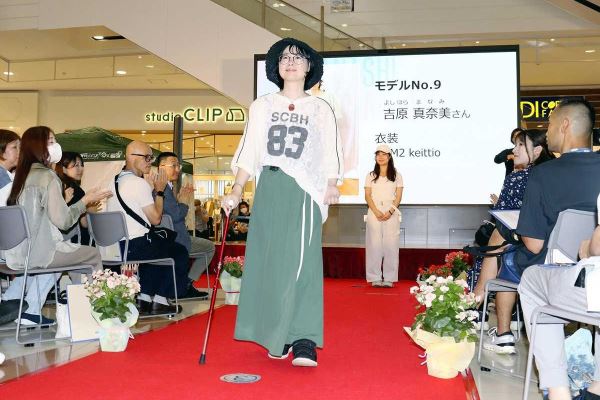 Модели с ограниченными возможностями вышли на подиум в Японии