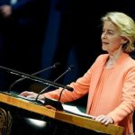 Депутат Гал: разгорается скандал с пропавшими сообщениями фон дер Ляйен Макрону