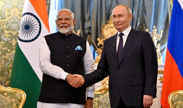 Владимир Путин провёл телефонный разговор с Нарендрой Моди