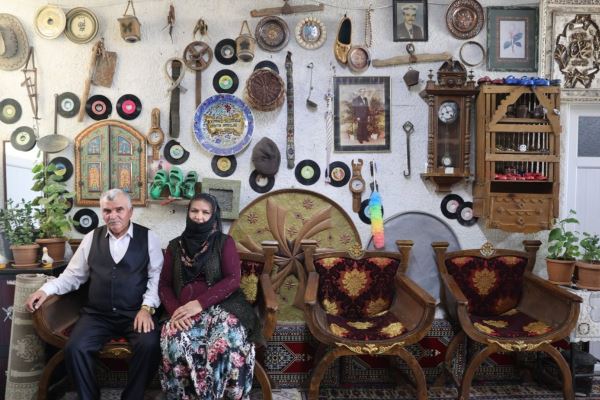В Турции бывший полицейский превратил свой дом в музей старинных предметов