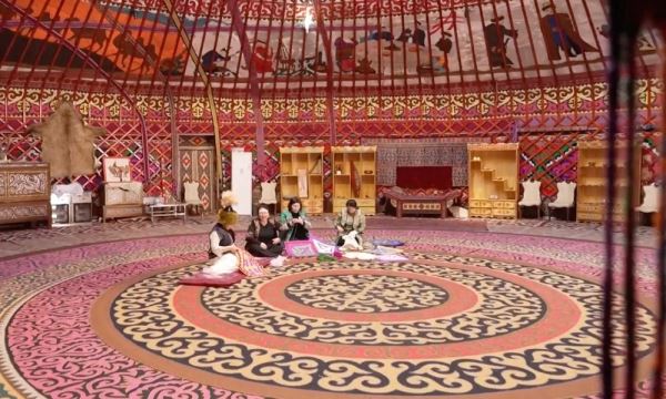 Жительница КНР создала руководство по изготовлению юрт