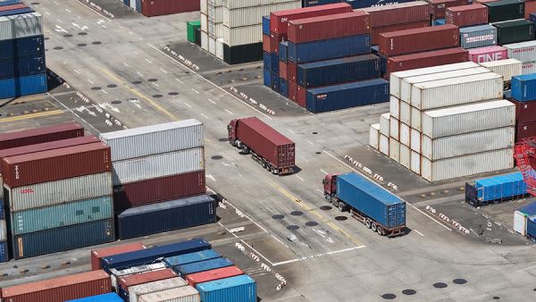 СМИ сообщили о намерении США увеличить пошлины в отношении Индии и КНР