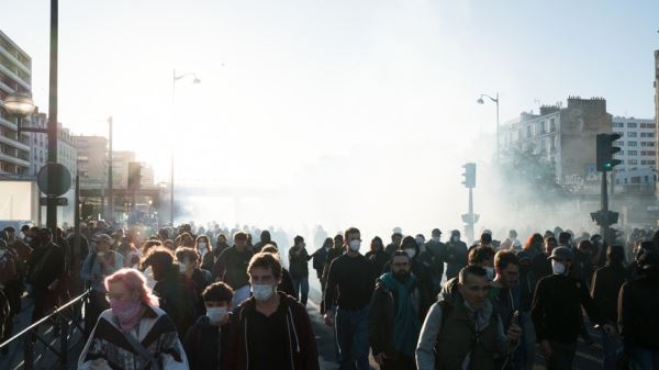 Политолог Дубравский: протесты во Франции считаются частью политической культуры