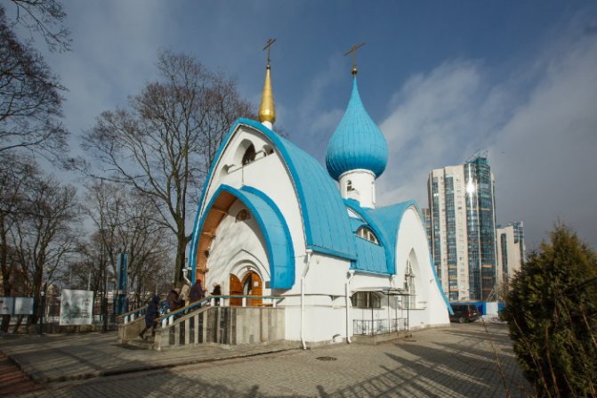 Церковь Иоанна Кронштадтского в Санкт-Петербурге на Ленинском