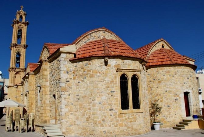Церковь Киприана в Менико