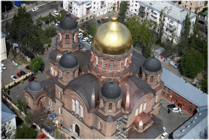 фото Екатерининского храма сверху