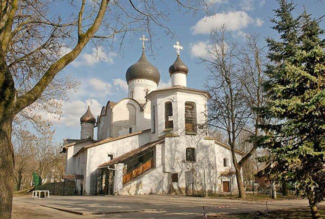 Храм на Горке, Псков. Расписание богослужений