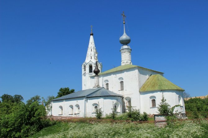 Храм РПсЦ в честь святых Козмы и Дамиана располагается в г. Суздаль Владимирской области