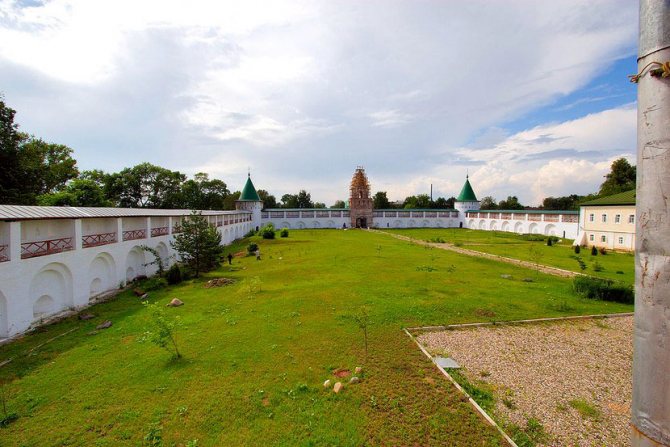 Ипатьевский монастырь в Костроме