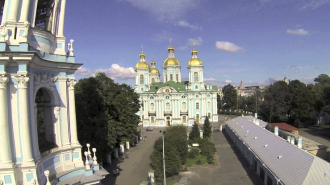 Колокольня Никольского собора в Санкт Петербурге, расположенная на его территории