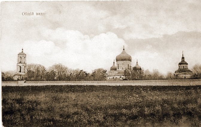 Куряжский Преображенский монастырь, фото до 1917 года. После закрытия Озерянской Богородичной пустыни братию обители перевели в Куряжский монастырь.