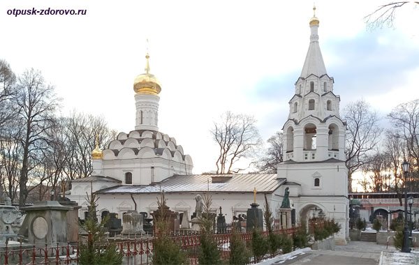 Малый собор Донского монастыря в Москве