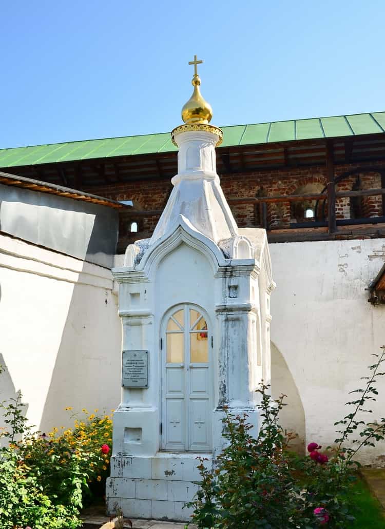Новоспасский монастырь и его достопримечательность - погребена княжна Тараканова