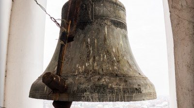 Основной колокол на колокольне храма Воскресения Словущего в Павловском Посаде.