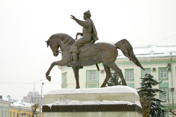 памятники Михаилу Тверскому