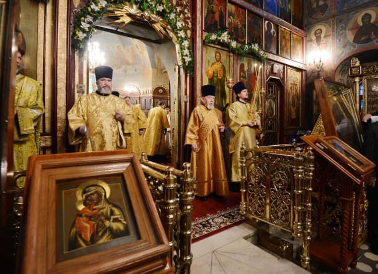Патриаршее служение в неделю о Страшном Суде в московском храме Архангела Михаила в Тропареве