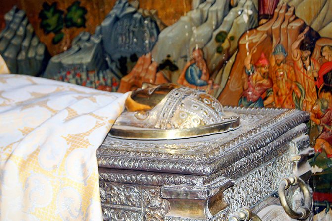 Рака со святыми мощами великомученицы Екатерины в монастыре на Синае