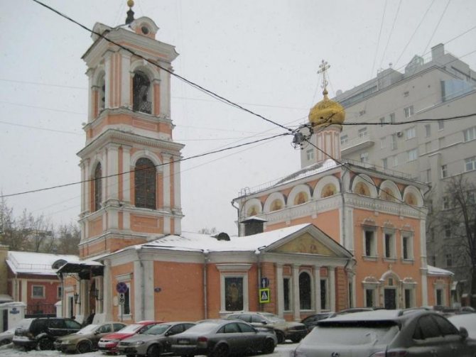 Служба в храме Воскресение Словущего