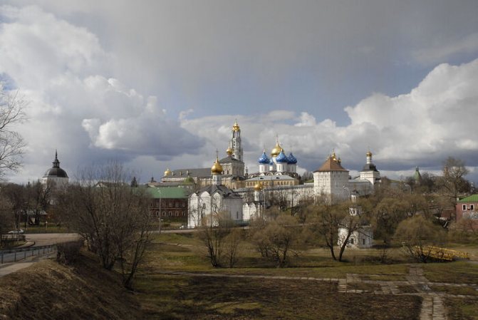 Свято-Троицкая Сергиева лавра