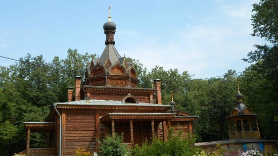 Вид на церковь в Сокольниках