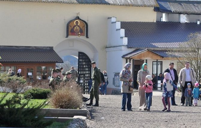 Воскресенье в Боровском монастыре